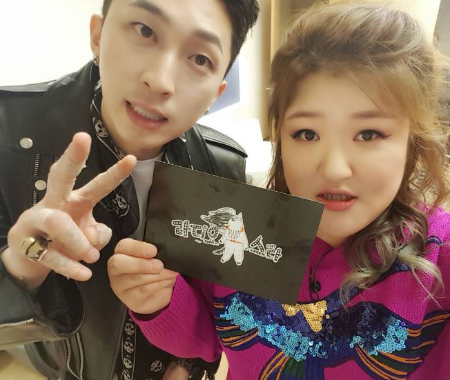 雖然大家可能只對國主熟悉,但是sleepy先前和國主一同登上《Radio Star》,兩人友達以上的好默契,讓不少韓國觀眾還沒開播就已經先期待兩人的火花。