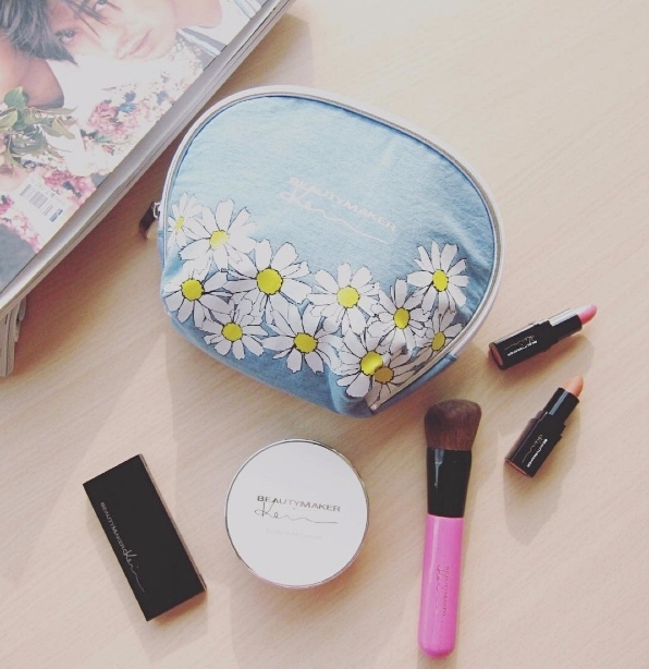 #BeautyMaker
凱文老師親自研發的BeautyMaker
親民的價位是許多小資女的愛用品牌
粉底刷、氣墊粉餅、唇膏都是熱賣的經典品項
是預算不多的學生最為熱愛的平價彩妝品牌