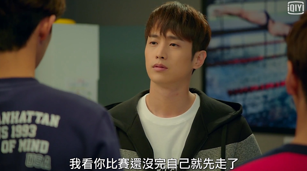 ★崔雄
劇中因為嫉妒鄭俊亨(南柱赫飾),常藉機找麻煩的游泳部三年級學長-金基碩,由崔雄飾演,過去大家曾在《太陽的後裔》中,看見他的身影,當時飾演特戰部隊士官-孔哲浩。