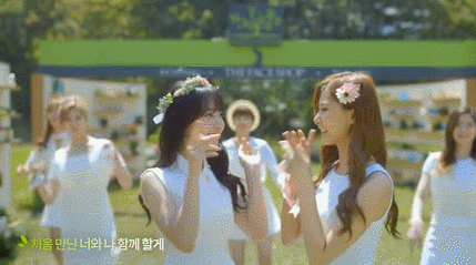 從出道開始就一直廣告接到手軟的TWICE,
在10月10日-11月11日的女團品牌價值榜中位居一位,
而子瑜也跟定延、志效同時成為評判指數最高的成員。