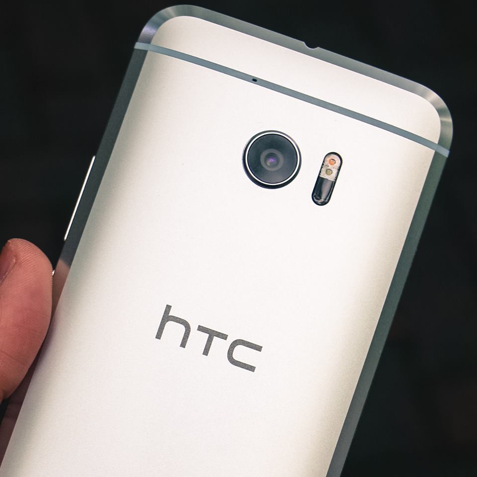 第1關排名:
#1 HTC(75%)、#2 LG(73%)、#3 Sony(68%)
#4 Google(65%)、#5 Samsung(62%)、#6 iPhone(58%)