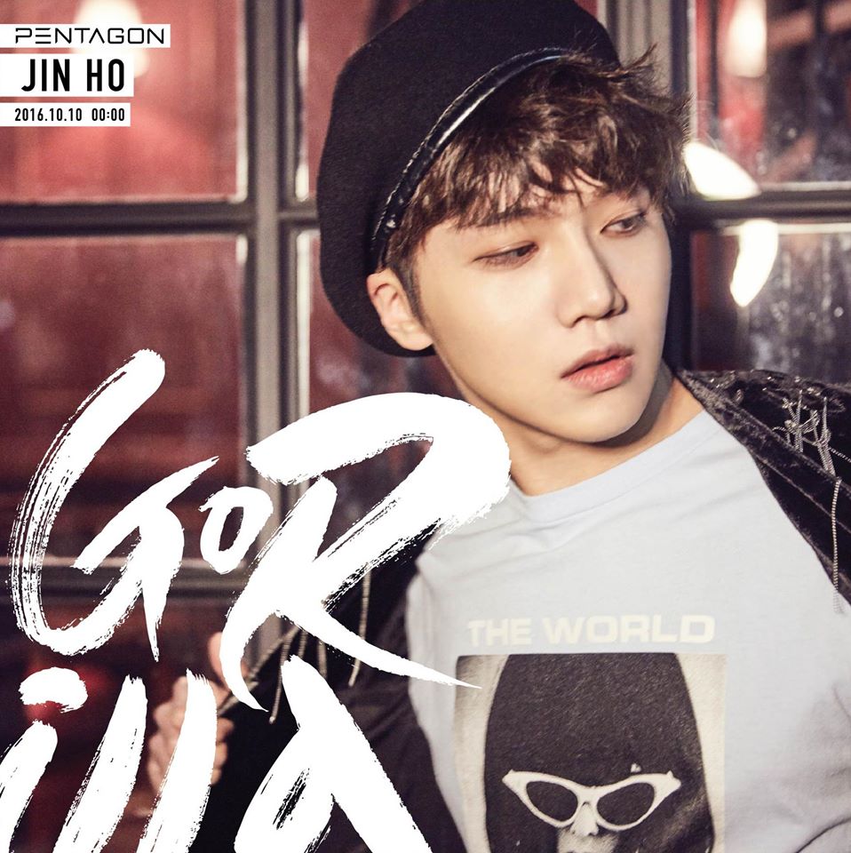 其中,JinHo早在2010年就和Jay、圭賢、鐘鉉組了S.M.THE BALLAD發行抒情歌曲~
當時外界以為JinHo會成為EXO預備成員出道,後來因為信念不一致離開了SM公司