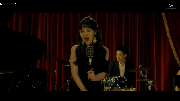 也有粉絲在歌曲下方留言
「我知道Wendy會唱歌,但沒想到唱得那麼好!」
「之後會更加期待Wendy的活動的,這次的歌曲真的是非常棒!」
「非常稱讚Wendy的實力!」