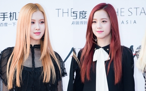 在11日的《Radio Star》BLACK PINK的Jisoo和ROSÉ就在節目上談到YG合約書上的"六大禁止項目",分別是「抽菸、喝酒、上夜店、開車、整形、戀愛。」這麼多禁止項目還讓主持人驚訝地說YG是修道院嗎?
而且還規定是男女練習生不能互相打招呼,更不能處在同一個空間裡,連吃飯時間也不一樣!不過這項規定在出道後就會解除了!