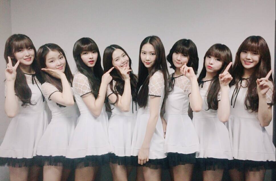 Oh My Girl
Oh My Girl的風格:夢幻、可愛、少女。
Oh My Girl真的是越看越可愛啊!但有看過她們練習室影片的就知道,她們的舞蹈也是可以很帥氣的呢!