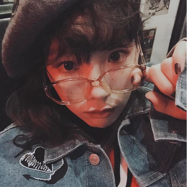(不過太妍才說最失敗的事是自己染髮, 上次為了秀英趴踢又再次出動,自己化妝和做了髮型,還要大家稱讚她...看來等過陣子,又有機會看到太妍的DIY染髮再度出動了啦!)