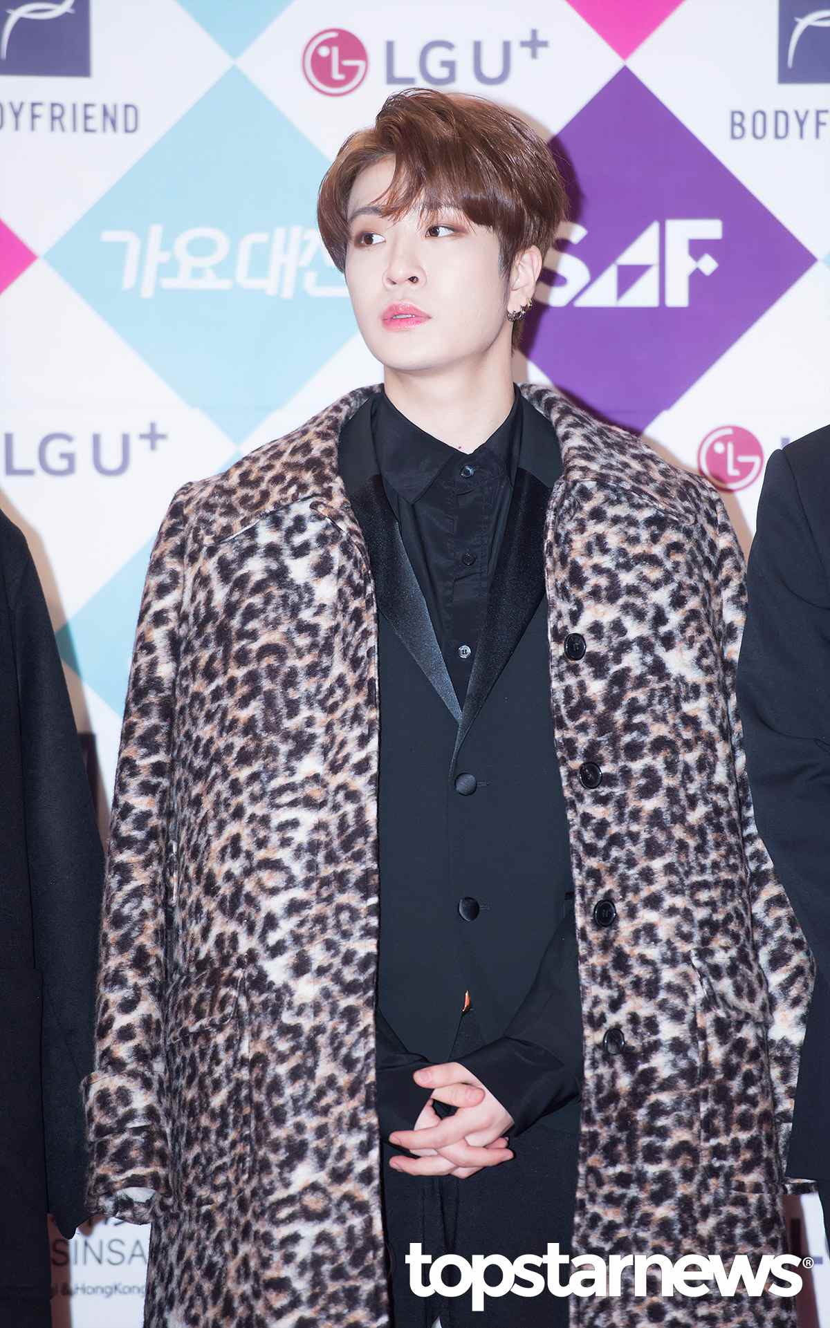 GOT7 榮宰
GOT7 榮宰也是在音樂學院上課時,去參加了JYP的徵選,成功徵選上後就開始了自己的練習生生活。
因為運氣不錯短短7個月就以GOT7的成員出道了。