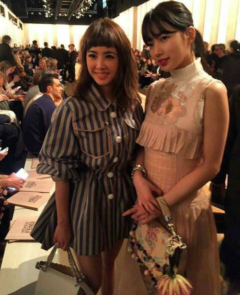 而且其實 Jolin不僅登上MAMA和韓國團體同台表演,私底下的行程其實也常遇到韓國明星,昨天Jolin公開參加時尚秀的照片,晒出和秀智的合照。雖然秀智青春無敵讓Jolin開玩笑說「真的有初戀的感覺」,但年紀相差14歲的Jolin站在秀智身旁依舊超有氣場,也讓台灣粉絲笑說Jolin真的完勝