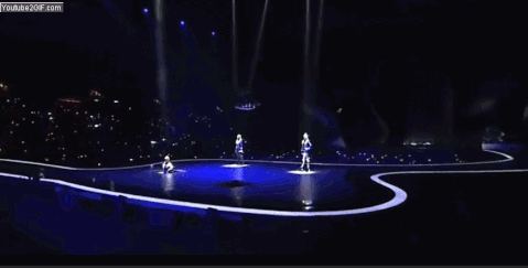 而當年的《MAMA》雖然被說是為了2NE1復出舖路,但因為韓國對於朴春涉及禁樂事件的輿論壓力,當時一度盛傳的2NE1復出說就此被打住,而事件主角朴春即使公司解釋過多次使用藥品並非故意,且是真的有精神壓力才接受處方,但仍舊沒有被韓國網友相信