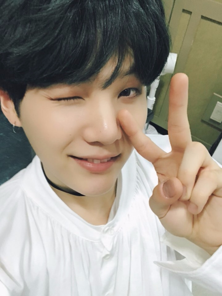 膽量
SUGA>柾國>V>Jimin、Rap Monster>>>Jin、J-HOPE
恐怖箱認證後,按照秒數改成
SUGA>>>柾國>Jimin>Rap Monster>V>Jin>J-HOPE
(SUGA真的膽子超大啊~~~忙內也是>///<只能說是真男人啊!!!)