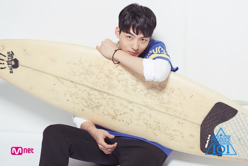 11位 朴聖宇
103,642(NAVER TV)
34,099(Youtube)
在PRODUCE101男版成員在電視台出現時,
就被眾多迷妹向中?的墊腳暖男
外表童顏的他其實是88年生的歐巴~
自介影片裡的聲音超好聽啊!!!
