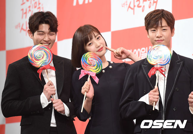 本週有兩部劇的名次暴風上升,那就是tvN《她愛上了我的謊》、 MBC《自體發光辦公室》兩部劇的共同點都是沒有過度燒腦的劇情,其中《她愛上了我的謊》走的是小清新愛情音樂劇路線,即將公開的第二首OST將由李玹雨及Joy一起合唱!