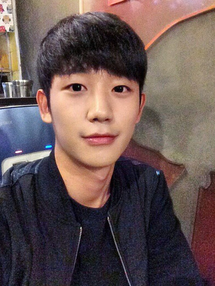 Image Source: instagram | 丁海寅