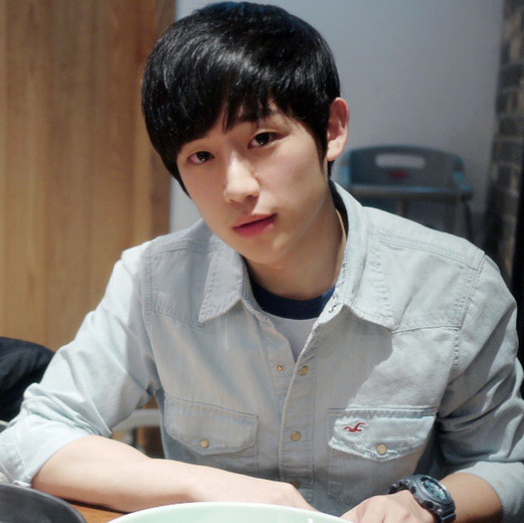 Image Source: instagram | 丁海寅