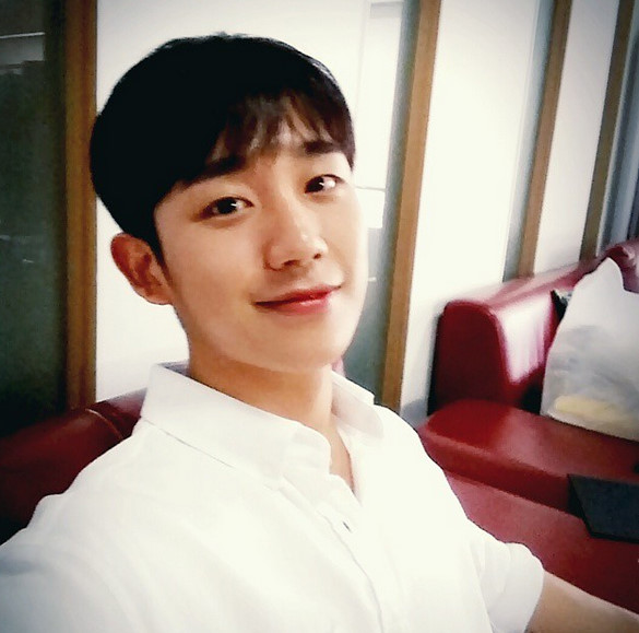 Image Source: instagram | 丁海寅