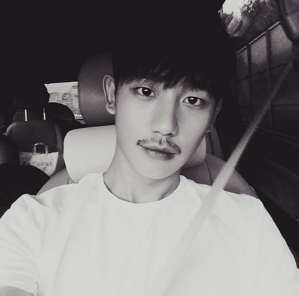 Image Source: instagram | 丁海寅