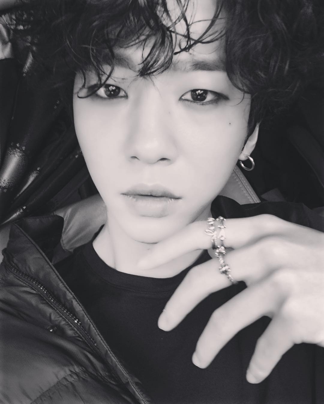 第三名:B.A.P/方容國
共有96首,這次的B.A.P回歸讓粉絲又驚又喜,先前因為恐慌症暫停活動的隊長方容國也一起回歸了,讓擔心他病情的粉絲都鬆了一口氣,希望方容國可以健健康康的不要在生病了,粉絲們會一直陪著你的ㅜㅜ