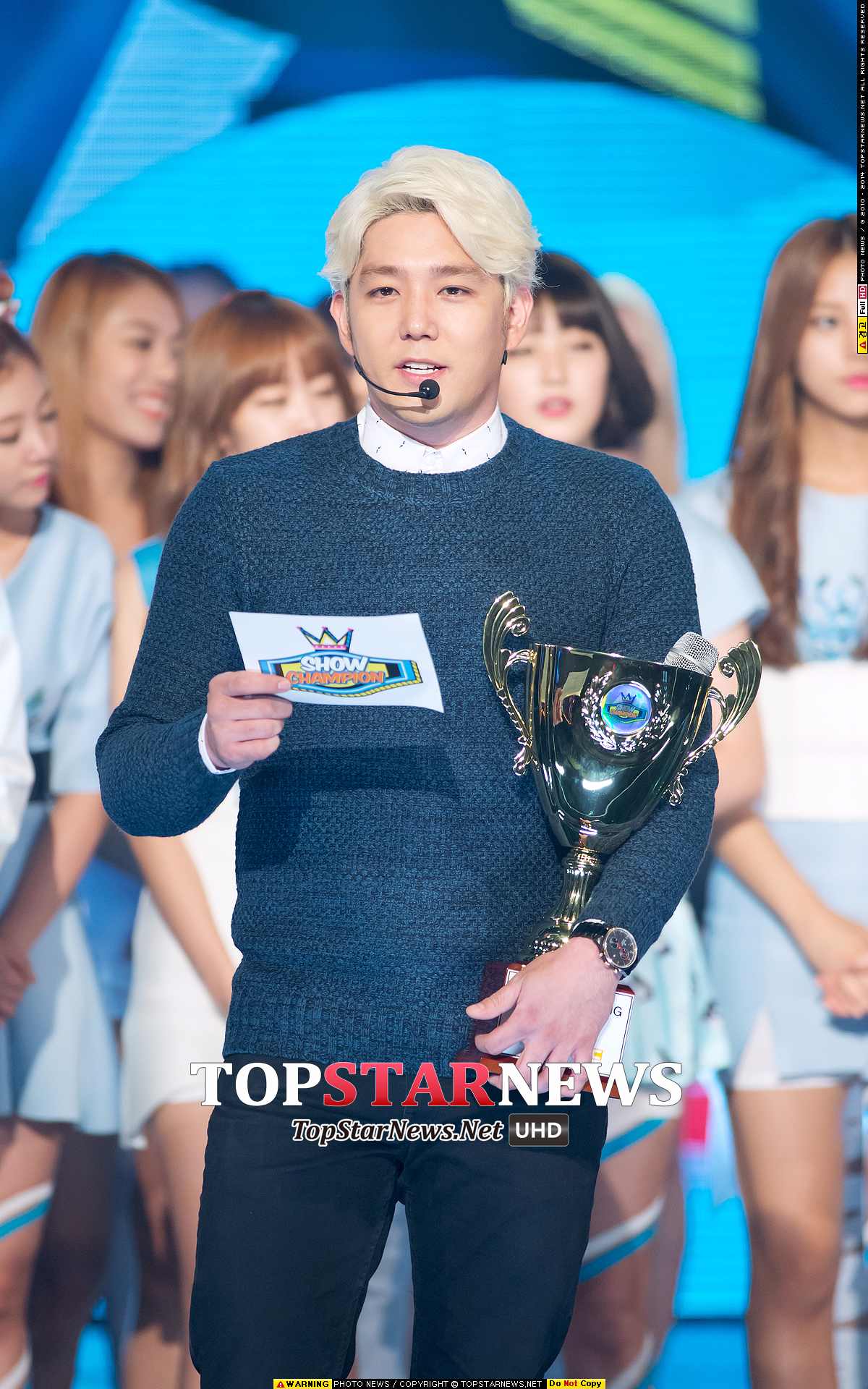 Super Junior 強仁
強仁是一位相當讓人感到遺憾的藝人...他於2009年醉酒毆鬥,沒想到隔一個月又酒駕肇事逃逸,當時他迅速入伍反省、試圖重振形象,好不容易重新回歸歌壇,卻在去年再次犯下同樣的錯誤..2016年強仁涉嫌酒後駕駛及肇事逃逸,雖然事後自首但讓許多粉絲和民眾對他感到相當失望。甚至部分SJ粉絲集體發表聲明,要求強仁退團以示負責。而目前強仁仍是中斷所有演藝活動的狀態。