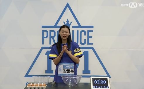 而就在最近,文福的人氣似乎被網友越吵越高,不管是真心喜歡他還是「反串」,明褒暗貶的討論他的網友都不少,讓他的討論度隨著節目預告釋出而不斷飆升。而且就在最近他換了新的髮型(?),原本一頭狂亂長髮變得服服貼貼