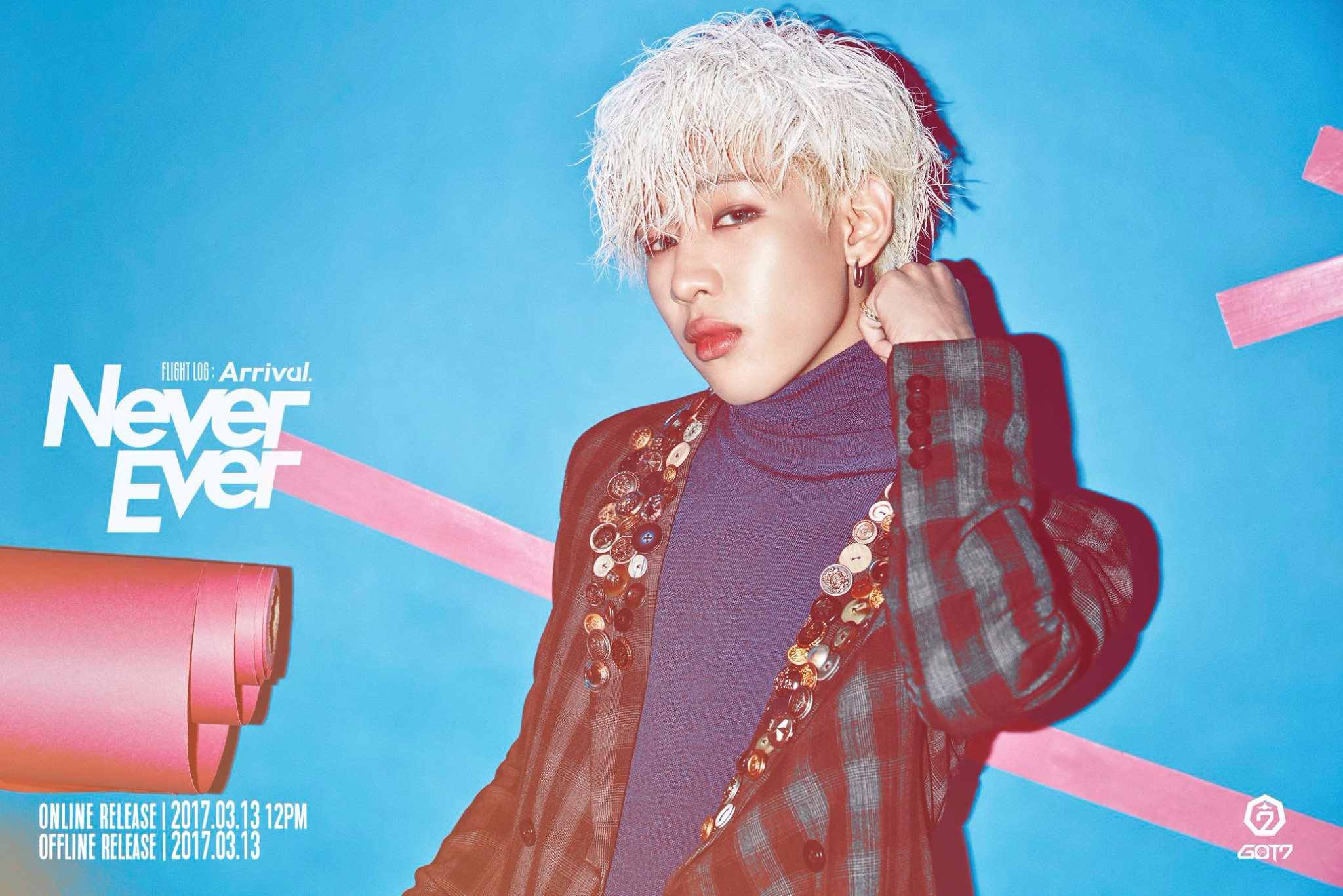 GOT7 BamBam
本名君比莫克·貝溫古(音譯)的BamBam,因為母親是歌手Rain的忠實歌迷,因此BamBam從小就開始接觸韓國的音樂。後來BamBam因為拍攝廣告受到JYP娛樂星探的注意,受邀參加甄選,而在13歲的時候正式前往韓國並JYP娛樂開始3年半的練習生生活。最後於2014年以組合GOT7成員的身分出道。