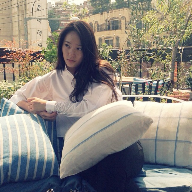 f(X) Krystal
雖然是大家口中的「冷美人」但粉絲們都知道秀晶是多麼害羞可愛的人啊~不僅擁有著不錯的歌唱實力、演技也相當不錯,而秀晶的時尚感也是許多女生效法的~這麼完美的秀晶誰能不喜歡!
