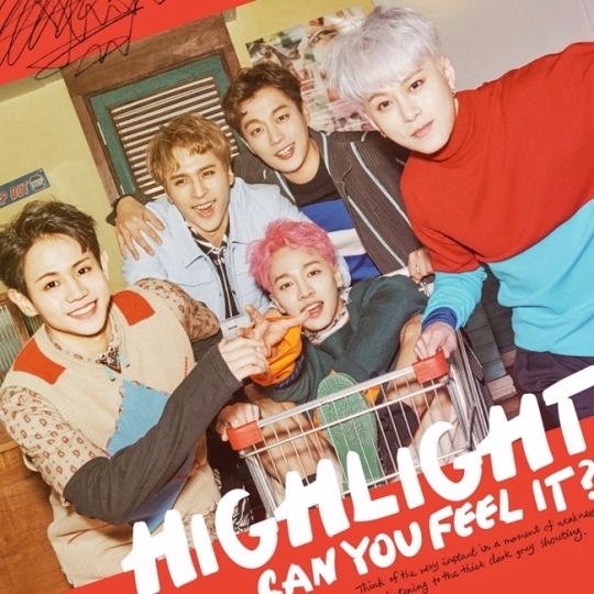 HIGHLIGHT
原本是CUBE旗下的團體BEAST,去年與公司合約到期後,並未與Cube續約,而是宣布成立經紀公司Around US 娛樂,因為CUBE擁有BEAST的商標權,所以成立公司後5人公布組合將以全新的名字「Highlight」展開活動。
不過改名的「Highlight」也開始走花路了~不僅新專輯《CAN YOU FEEL IT?》獲得好成績,主打歌仍在音源榜6位呢!