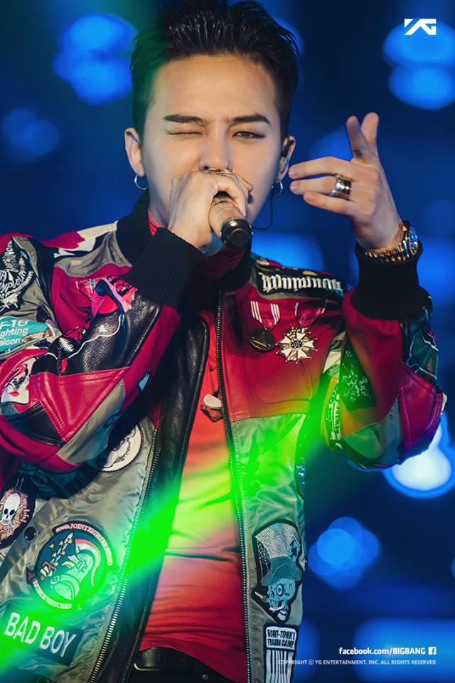 GD:「不管是LP、CD、錄音帶、USB等等,創作最重要的不是包裝、有趣的設計這些外表的東西,而是不管是誰不管在哪都可以聽到的,在這些媒介裡所存有的音樂,也就是被錄製的我的歌聲我的歌啊!
通過大家的耳朵、眼睛、手、和嘴,無論經歷過多少歲月都可以在心裡永遠留存的,我那短短的歌也可以收錄在大家人生的一頁裡。
好的旋律和歌詞的才是重點,其他全部都是無關緊要的。」