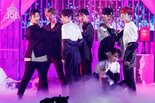 《PRODUCE101》上禮拜五播出最終排名
最終11名進入WANNA ONE的名單
但是很多遺珠沒有進入前十一
讓粉絲們很崩潰(小編也是ㅠㅠㅠㅠㅠㅠ