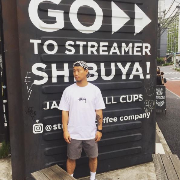 而且Gary不僅重新開始instagram人生,向粉絲報平安,還被粉絲發現Gary不僅留起了小鬍子還有些幸福肥,光是看Gary在夏威夷海邊,看著壯麗的風景說「不知道該說什麼才好」,就知道消失的期間Gary應該身心靈都過得很滋潤(圓潤?)啦XDDDD