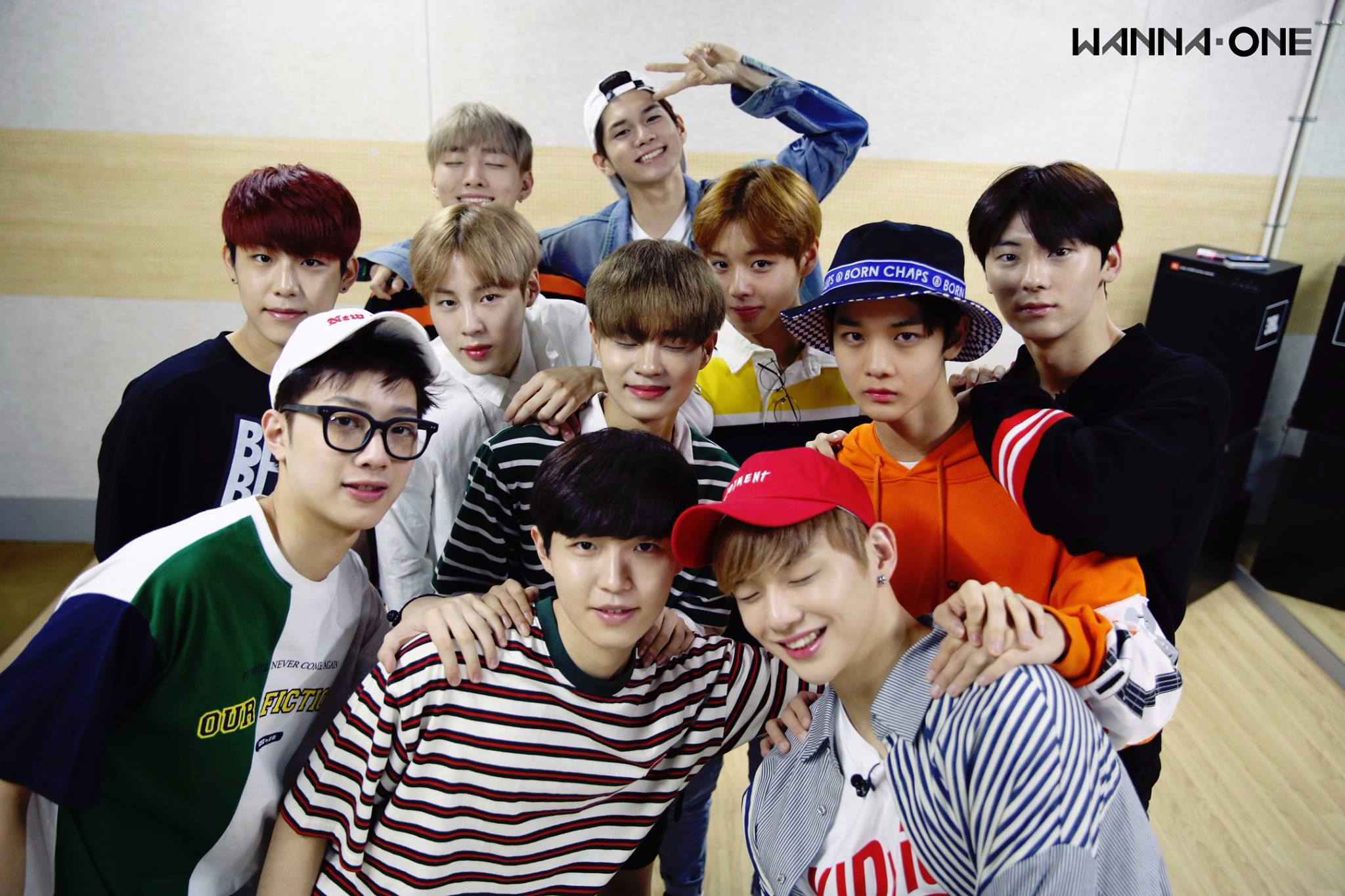 TOP5 Wanna One
總共獲得4點。
Wanna One還沒出道就已經獲得各大經紀公司的關注呢!但不得不說Wanna One現在在韓國的人氣真的相當誇張~聲勢超級驚人,想必他們出道的那一天,一定會在韓國歌壇投下震撼彈~