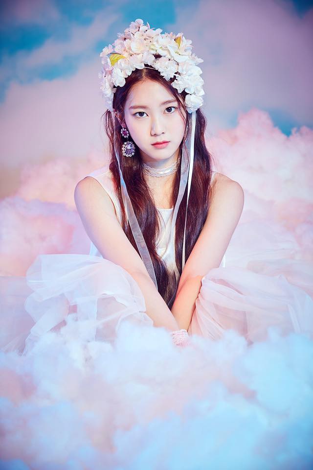 Oh My Girl 祉呼
那時有一位男飯對著祉呼說:「就叫我歐霸吧!因為長得帥人都可以被叫歐霸啊!」,聽到男飯的話祉呼便說:「那應該是你要叫我歐霸才對啊!」
果然是聰明的祉呼啊~
