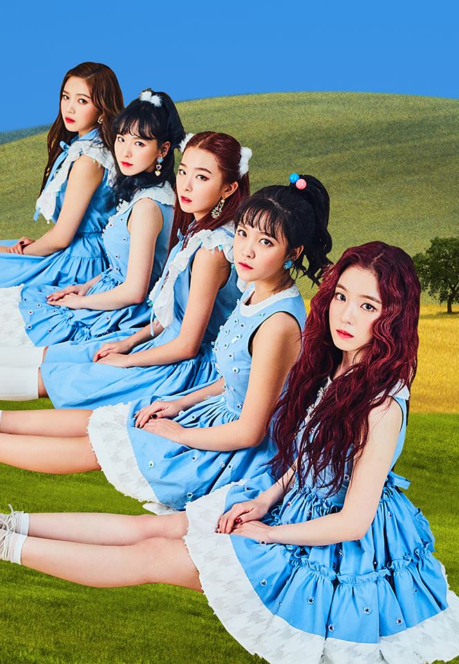 Red Velvet
成員普遍個子都相當嬌小的組合,但每位成員都有著非常出眾的美貌,總是展現著炫目的舞台,但是歌曲並不是第一次聽就會讓人喜愛的類型。
(貝貝的成員真的都相當嬌小呢!除了Joy以外ㅋㅋ不過貝貝的歌是越聽越中毒的)