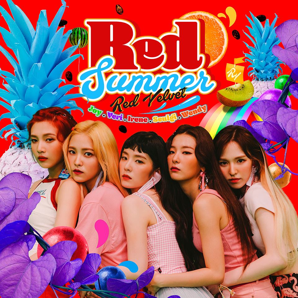 於今日公開新專輯完整團體照的Red Velvet,再次證明了女團的美貌只會"與日俱進 ",貝貝這次的回歸照可是驚豔許多網友啊!
粉絲也紛紛表示:「Red Velvet又新創造了她們的全盛時期~」