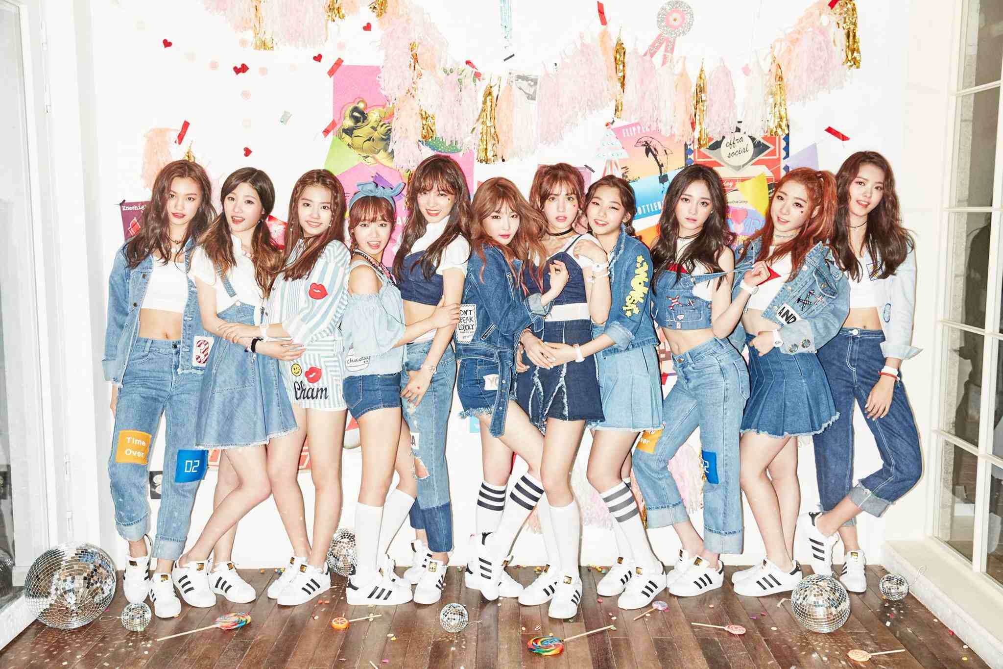 I.O.I 於2016年5月4日正式出道,是以投票方式決定出道成員並組團,出道後曾被韓國媒體暱稱為「國民女團」,解散後成員們都回到各自的公司組團出道...