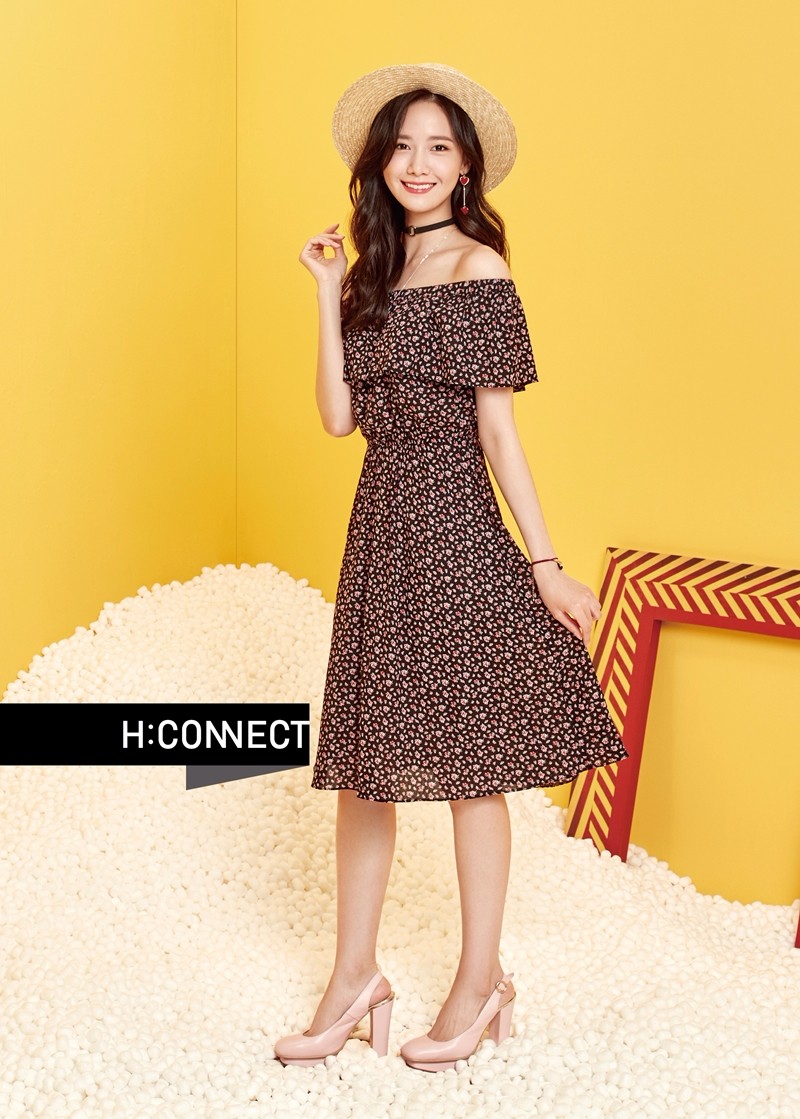 潤娥將在7/22來台灣啦~~她將出席「H:CONNECT粉絲YOONA見面會.仲夏海洋樂園時尚秀」活動。參與活動的除了可見到潤娥本人之外,還有與潤娥零距離的粉絲見面會,並可獲得她的親筆簽名啊啊啊