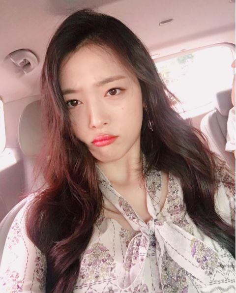 近年轉展螢光幕演技的雪莉,雖然日前接演了出現不少限制級畫面的大製作電影《Real》,不過電影口碑不佳,似乎很難打平收入,雪莉在宣傳電影時的新聞,似乎又讓外界對雪莉對外界的負面印象再添一筆