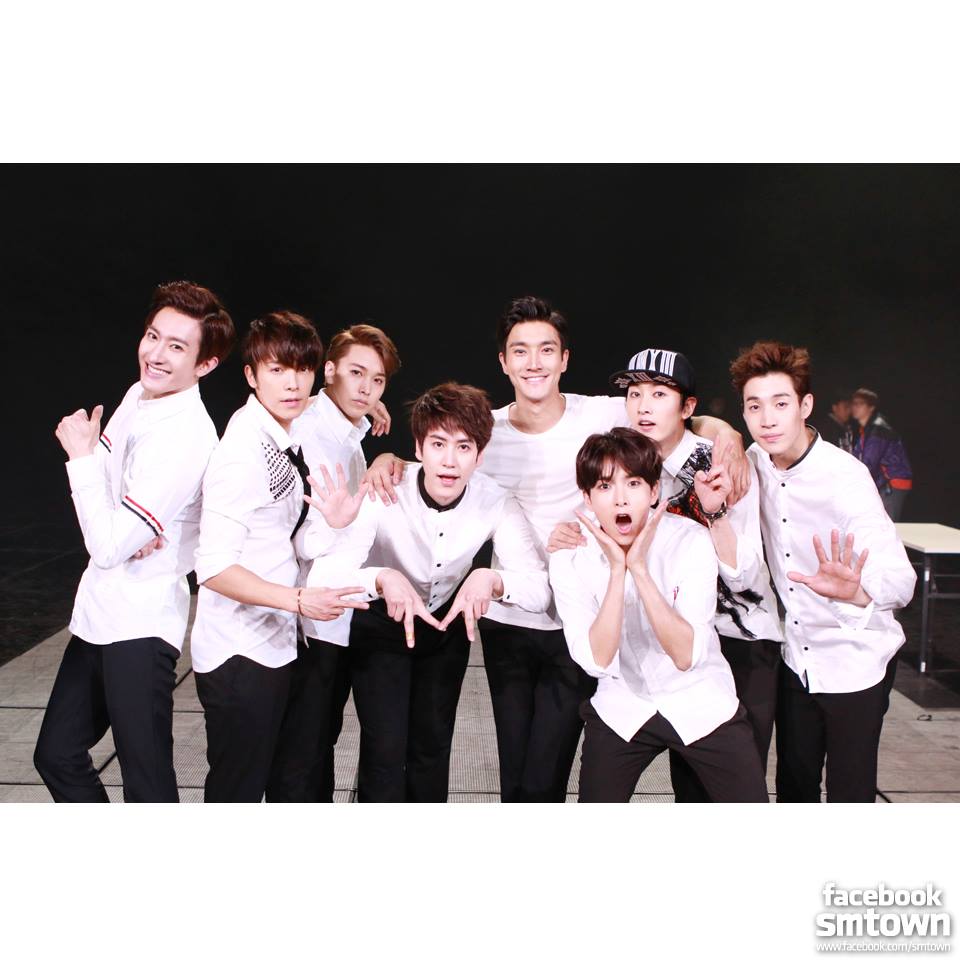 粉絲們都知道其實當初SM公司是想讓Henry成為Super Junior的第14位成員,但由於粉絲反浪風聲太大,所以最後沒能加入改成從Super Junior-M正式出道...