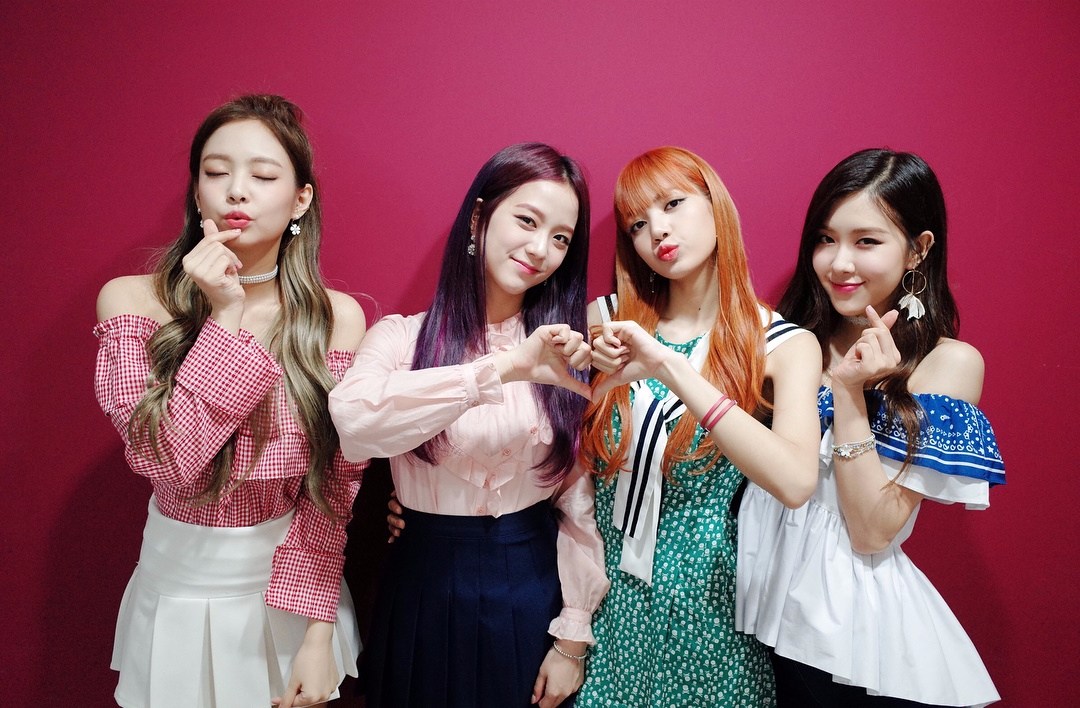 BLACKPINK出道以來不斷打破Youtube最快破千萬的點擊速度,新歌《AS IF IT’S YOUR LAST》即使連音樂節目舞台也輕鬆在一天內飆破百萬點閱,即使事前沒有太多的宣傳,還是看得出來大眾對於這組YG新世代女團的期待