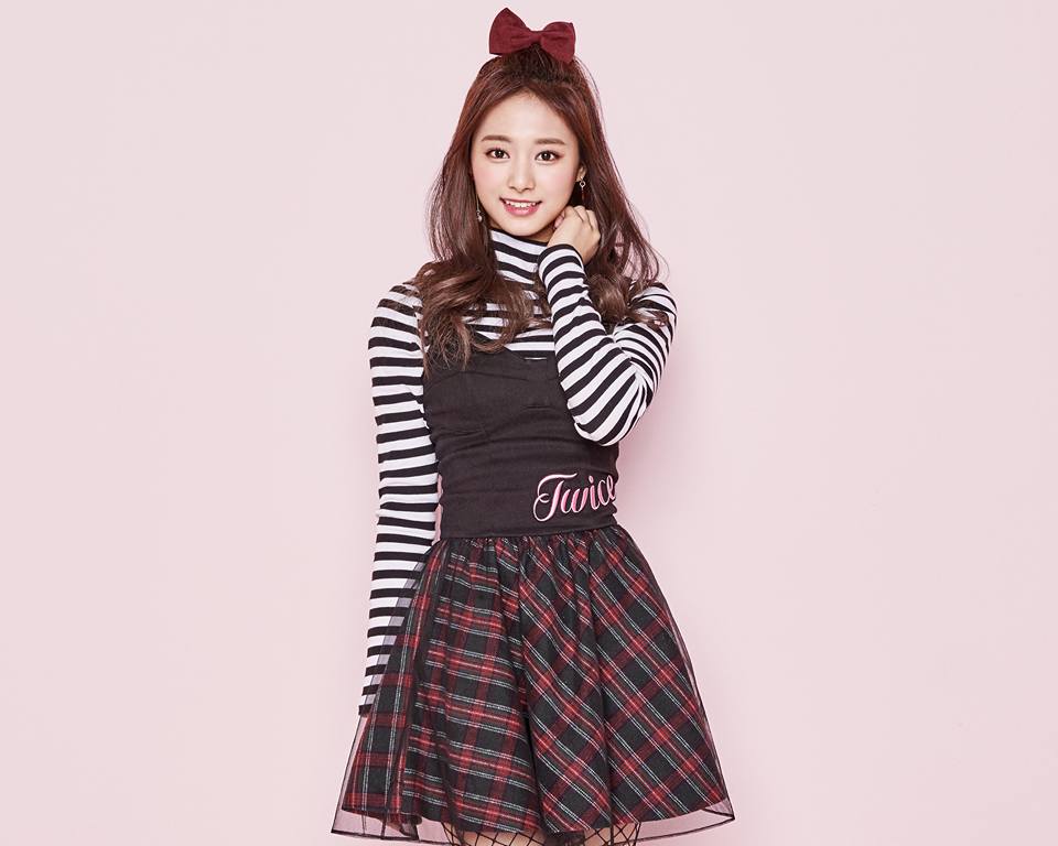 TOP7 TWICE 子瑜
獲得票數:362
佔總票數的:4.04%
世界百大美女的第八名-子瑜怎麼可能不在榜上呢!子瑜也是一天比一天更漂亮的成長呢!更何況子瑜才18歲,以後一定會越來越漂亮呀!