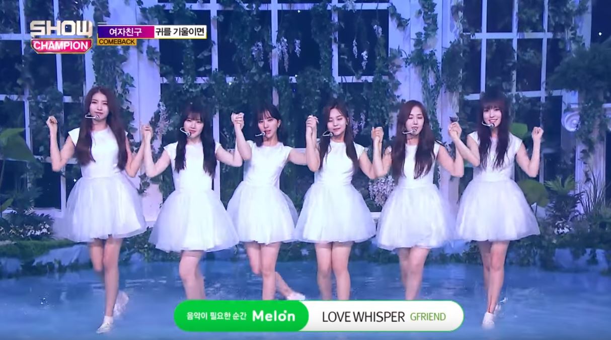 昨天GFRIEND成員登上音樂節目,從第一幕就嚇翻粉絲。因為主唱Yuju的腳從正式開始群舞之後就不斷流血,血痕更是目測至少5公分以上