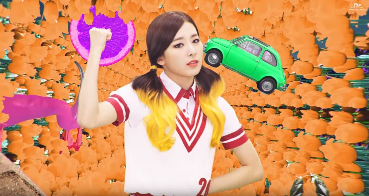 不過 Red Velvet 在出道時就曾因為這支新概念的MV而引起話題,不僅讓大眾再次感受到Red Velvet獨有的影像美和不同於師姐們的風格…最重要當然還是不能不提 $$$$$ 啦!