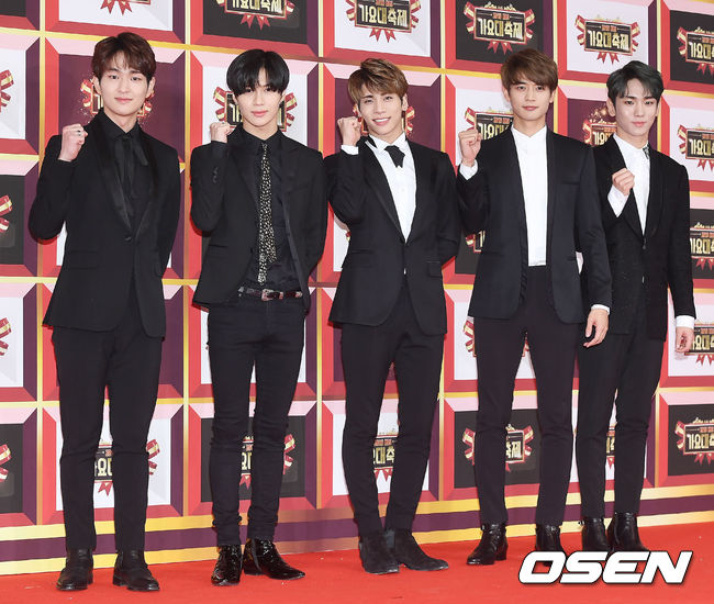 SHINee出道以來形象良好,但今天卻傳出成員性騷擾女性並被移送驚局調查事件,震驚不少網友,而就在剛才SHINee經紀公司SM發表官方立場,並將所有的誤會澄清。