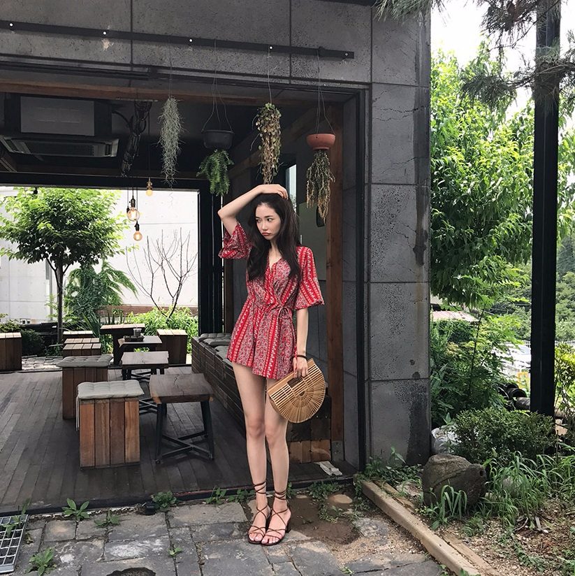 首先你必須將這21天分為三個階段,第一階段:
第一階段一定是最痛苦的時候,因為這幾天你必須要排除身體的廢物,將之前大吃大喝累積在身體內的毒素全排開,這個時候你必須要注重的就是水分的攝取。