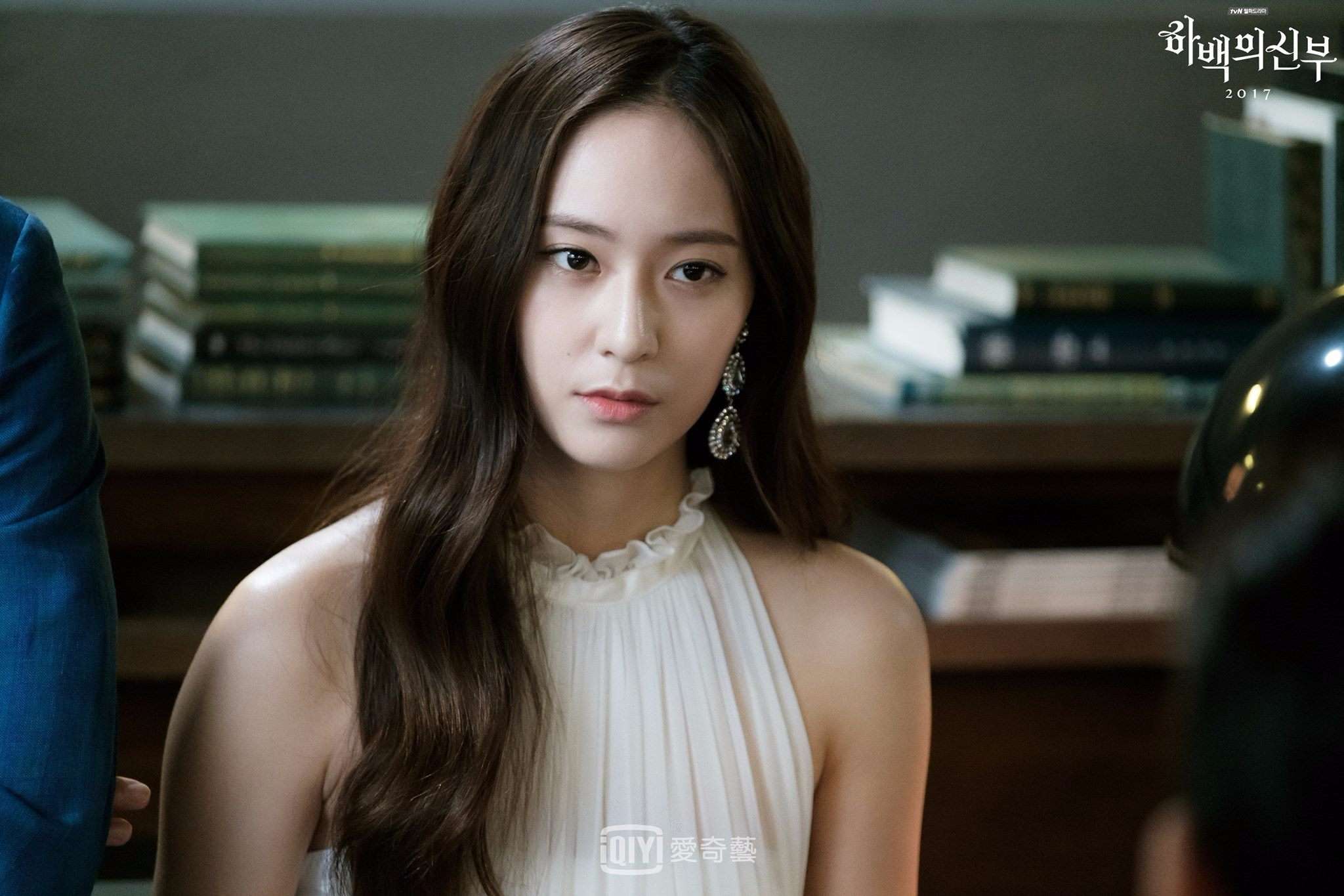✿TOP 8 - tvN《河伯的新娘2017》
話題佔有率:5.75%
➔下降2個名次
※由申世景、南柱赫、孔明、鄭秀晶等人主演,講述身為人類女性的精神科醫生素兒(申世景 飾),水國之王河伯(南柱赫 飾),風神飛廉(孔明 飾)水國女神武羅(鄭秀晶 飾)的故事。