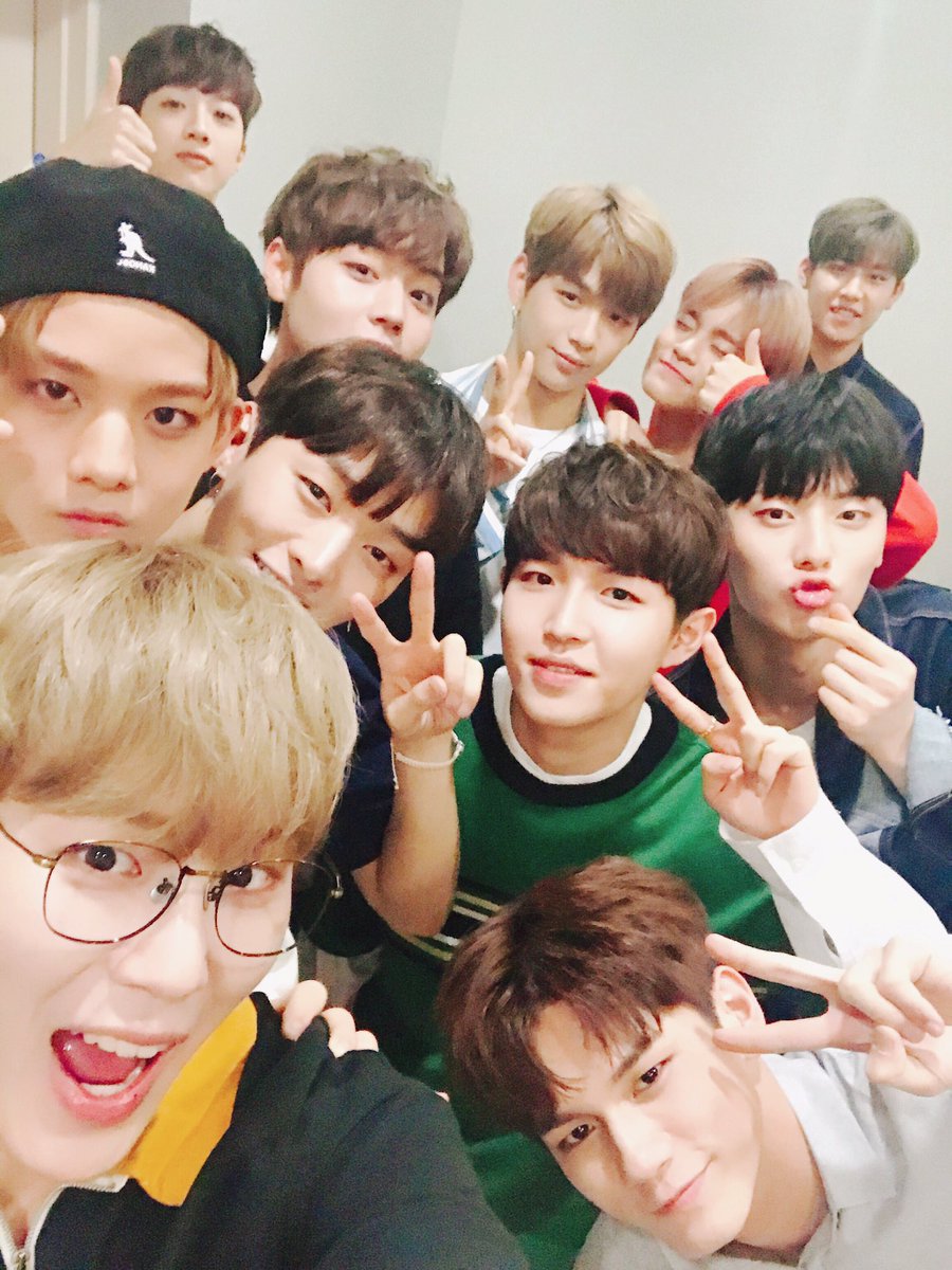 最近造成粉絲之間暴動的就屬Wanna One啦,因為節目《PRODUCE 101》的關係,讓Wanna One還沒有出道就備受矚目,所到之處也都有大批粉絲推擠