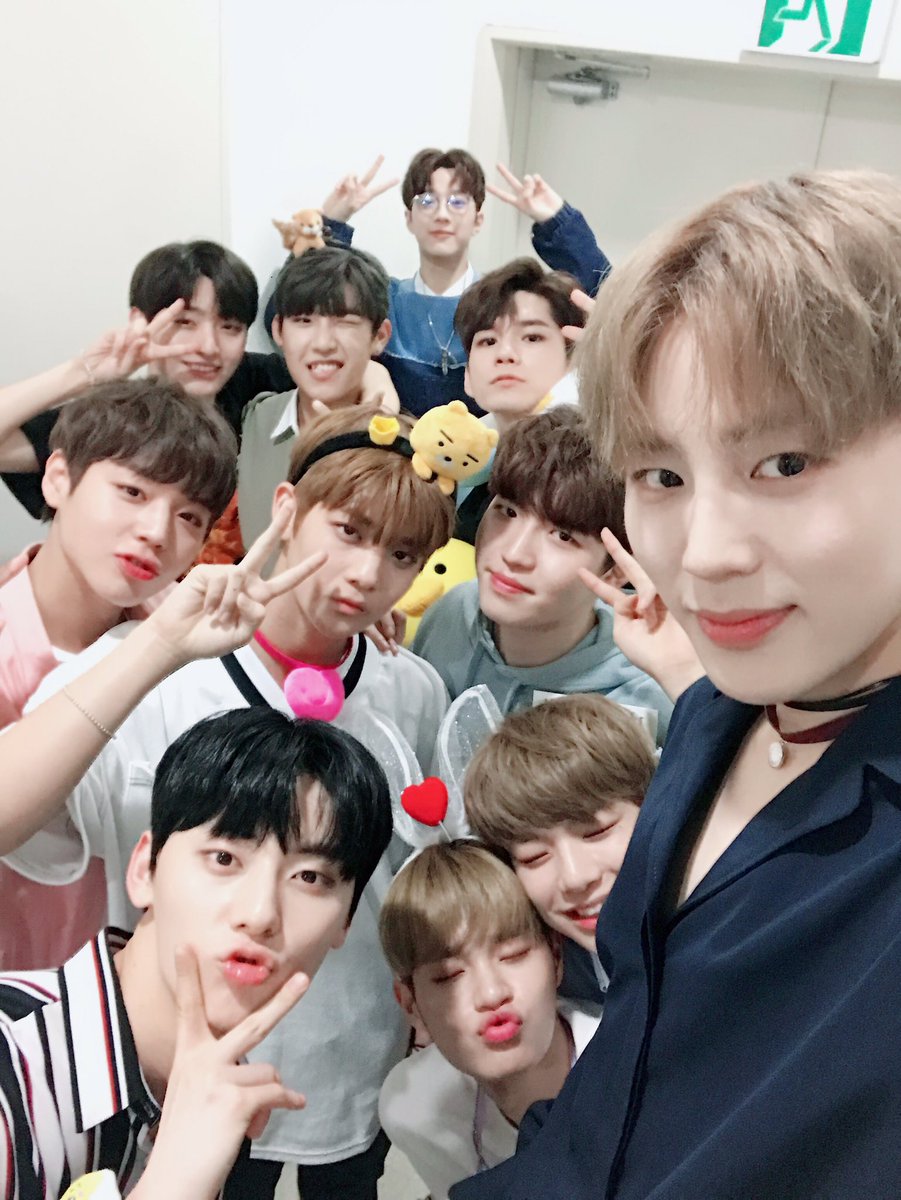 而成雲其實從《PRODUCE 101》播出時就一直因為身高話題常常備受矚目,最近更因為未達「170公分」而受邀參加《無限挑戰》小個子派對,豪邁面對自己身高的成雲也讓粉絲大讚「非常帥」