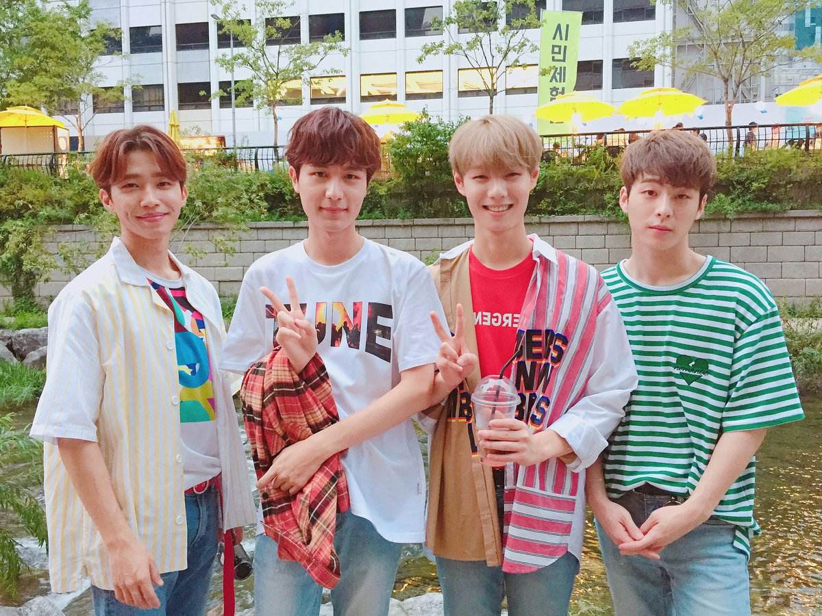 另外一組和SF9當時進行分組淘汰賽的「HONEYST」也在今年五月正式出道,雖然公司表示「HONEYST」不會像以往樂團一樣上節目打歌,而是以「街頭表演」的方式與大家交流音樂,但也被網友酸稱「像是放生模式」