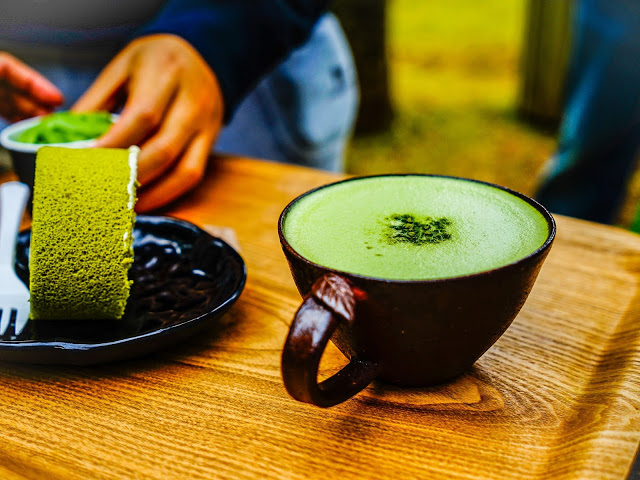 逛完綠茶博物館後,可以去旁邊的innisfree濟州島玻璃小屋看看,innisfree是韓國美妝大牌,其中很多天然成分取自濟州島,館裡有化妝品體驗區、有機咖啡廳,還可以體驗做手工皂。
▶ 小編推薦:GD開的咖啡廳MONSANT CAFE也在同一區喔,不如安排一天待在西部區。