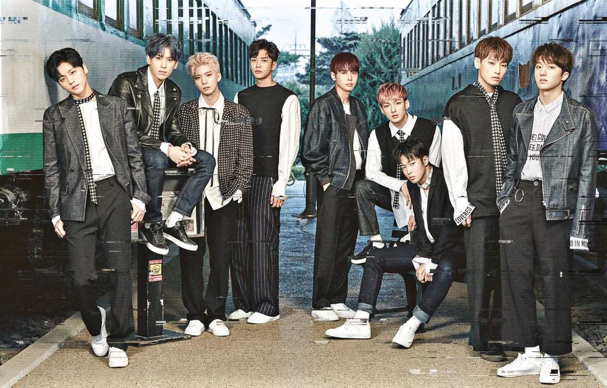 SF9 9名
在2016年出道的SF9人如團名真的有9名成員(笑XD)
團名的「9」不只代表著成員的人數之外,「9」是取其諧音「久」希望成員們能夠長久活動,是不是特別有意義呢@@