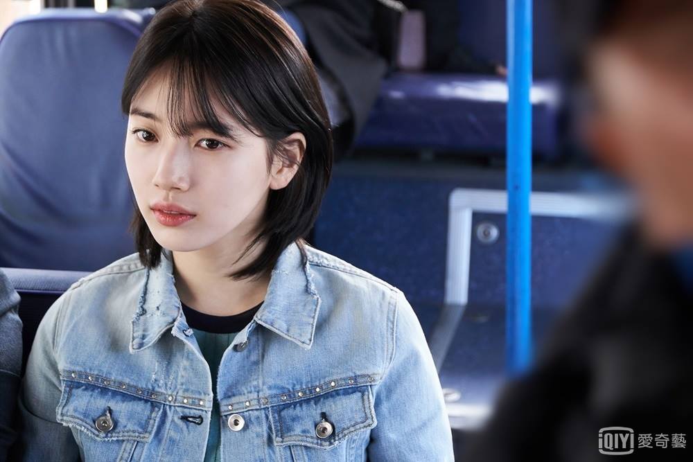 在韓國有清純女神之稱的秀智,這是她繼去年播出的KBS《任意依戀》之後,再度擔當女主角。雖然上一部劇的收視在韓國不甚理想,但這次新戲編劇是《Dream High》的編劇,這也是時隔7年後兩人再合作~~~